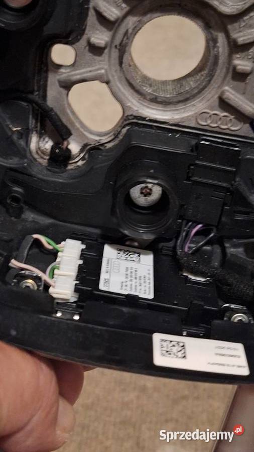 Kierownica do Audi A4B9 stan bdobry Tanio Rok produkcji 2021