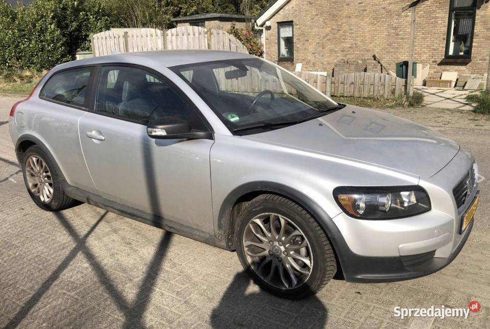 Prawy Błotnik Cwiartka Tylna tył Prawa VOLVO C30 Barłogi