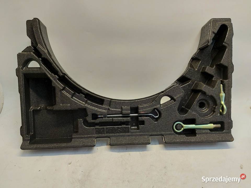 Mazda CX5 II Lift STYROPIAN BAGAŻNIKA KLUCZ HAK Akcesoria samochodowe