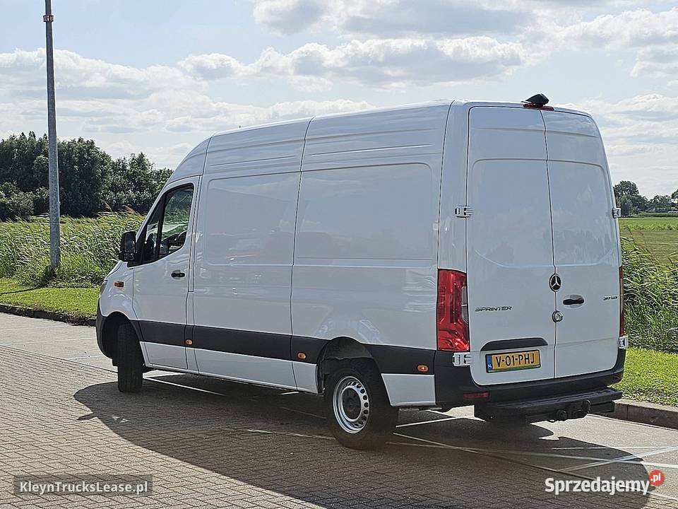 MercedesBenz SPRINTER 317 L2H2 TrekhaakSloten