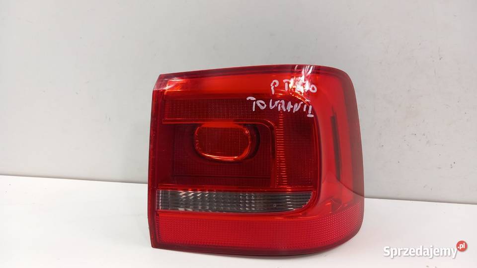 VW TOURAN II VAN LAMPA TYŁ PRAWA 1T0 osobowe Zbierkowo sprzedam