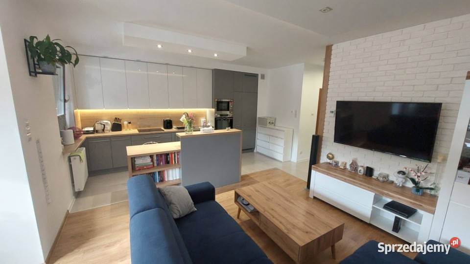 Mieszkanie 5093m2Garaż 2028m2Piwnica 166m2 Piła 10385zł/m2