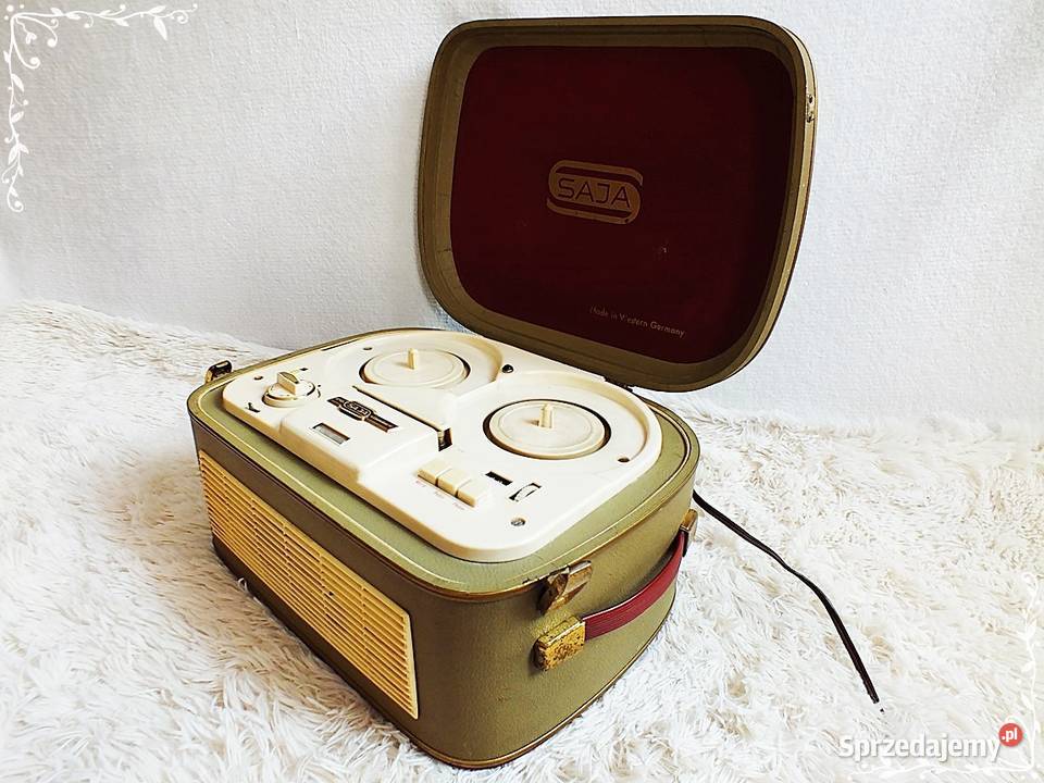 Stary magnetofon szpulowy SAJA M46 z 1956 roku Żary