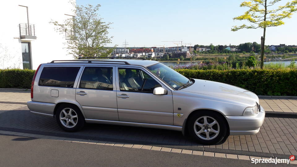 Volvo v70 25 TDI R5 Starachowice sprzedam