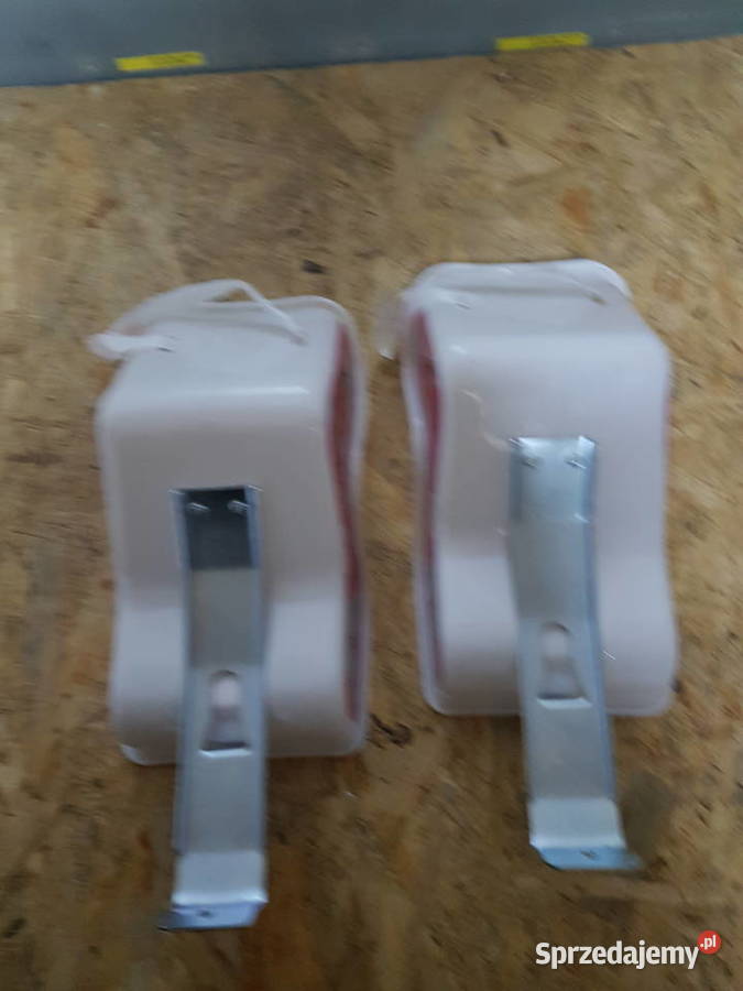 FOTELIK rowerowy lalki wzór kwiatki białyRóż Głogowa