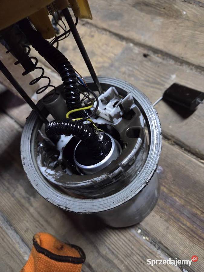 Pompka paliwa Volkswagen Passat b6 20 diesel osobowe Łagów sprzedam