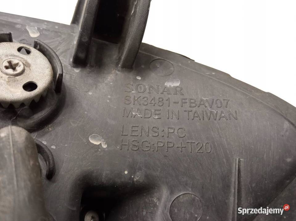 LAMPA PRZÓD PRAWA LED SOCZEWKA EUROPA CLEAR