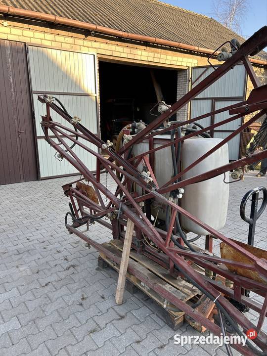 Opryskiwacz 12m 300l półmetek Jarochów