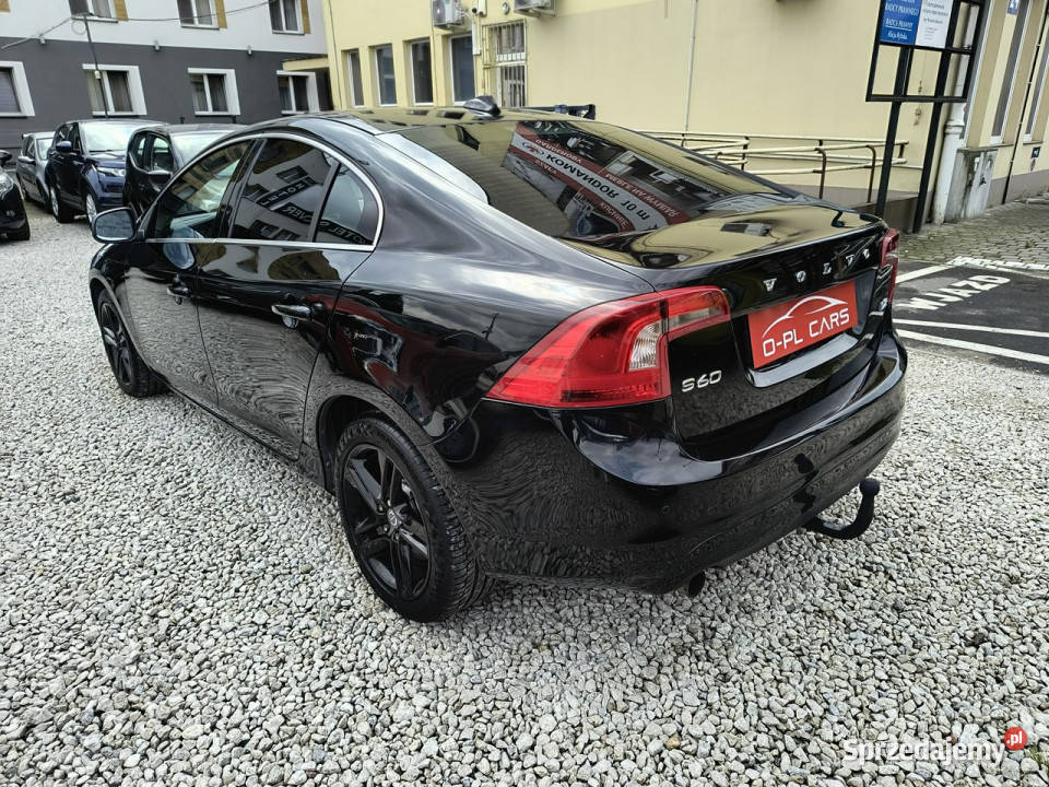 Volvo S60 ALU 17skóraNAVIhak LED tempomat II