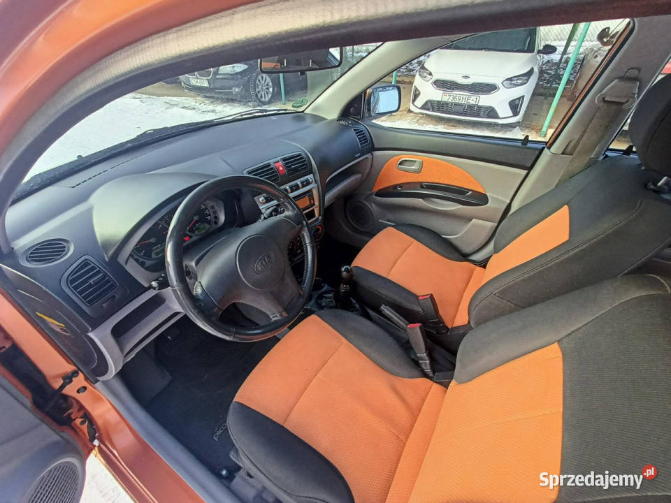 Kia Picanto zadbane serwisowane niski przebieg I Tomaszów Mazowiecki sprzedam