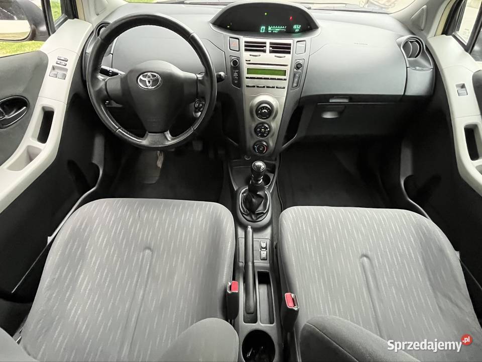 Toyota Yaris 13 benzyna 6 biegów Bezwypadkowy