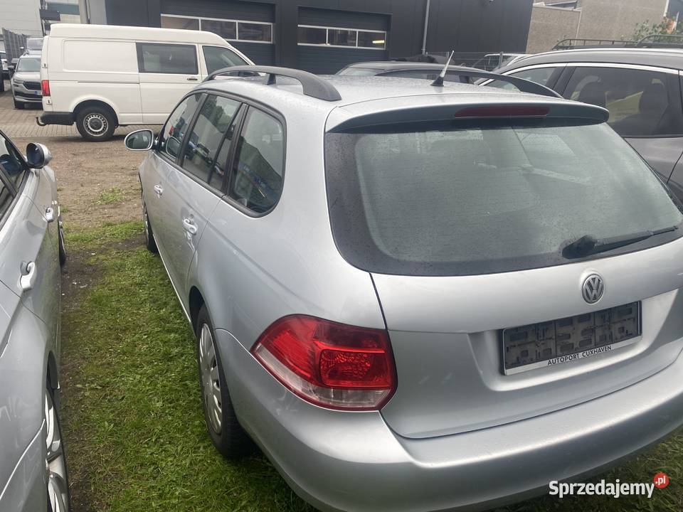 Volkswagen Golf V Kombi 16 MPI 102 Trendline 1600cm3 pomorskie