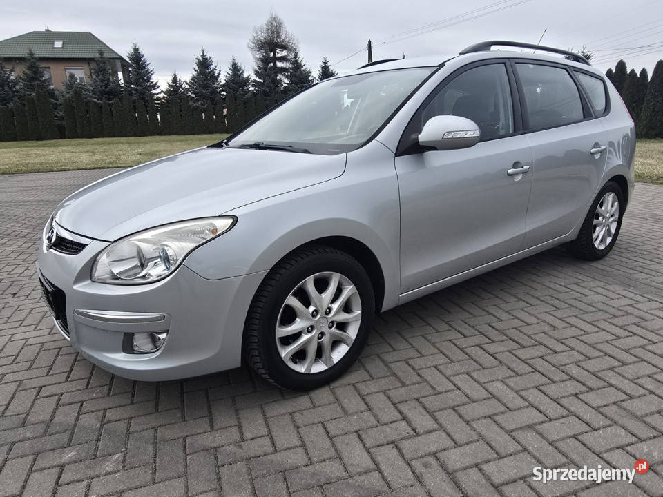 Hyundai i30 16Benz garażowany