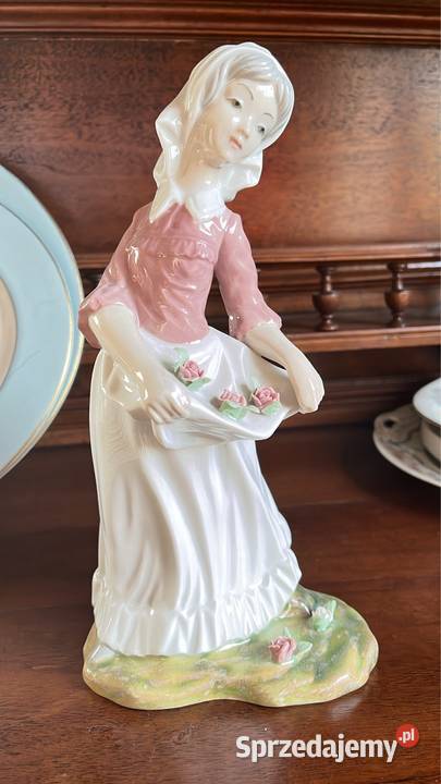 Figurki dziewczyny z różami Lladro Z manufaktury Porcelana i szkło
