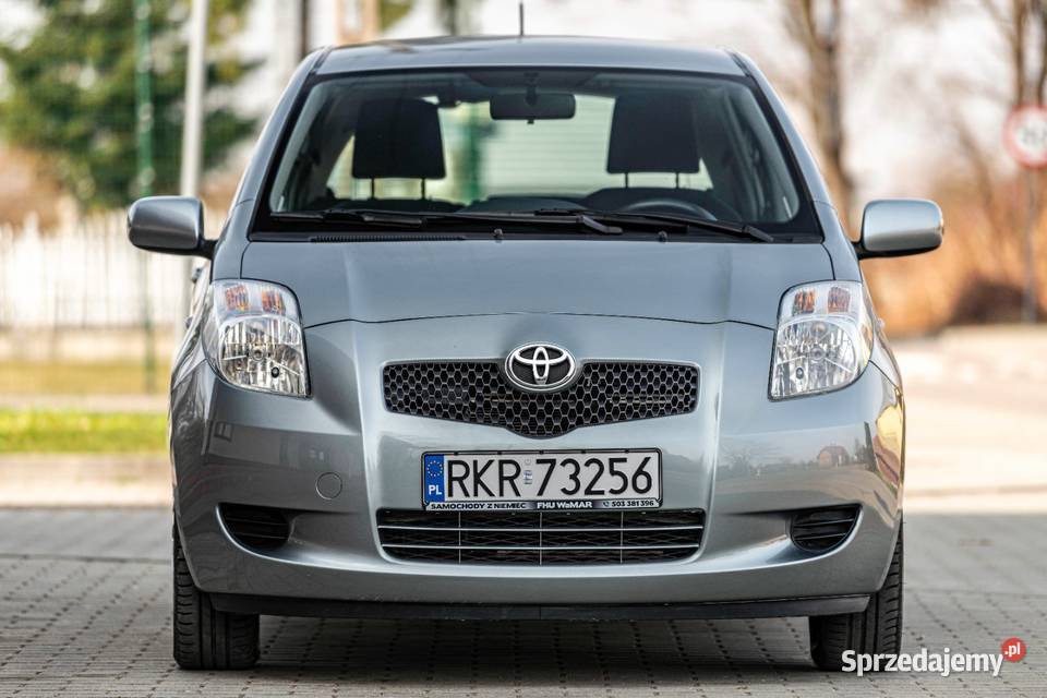 TOYOTA YARIS garażowany Zalesie