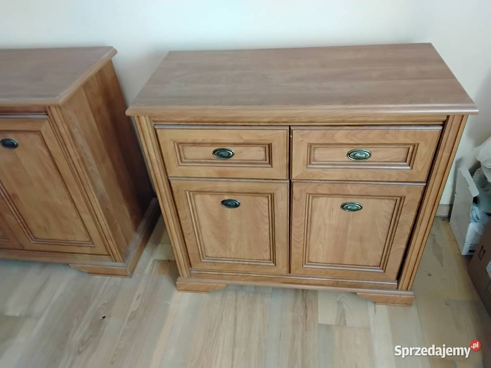 Komody ze stołem i krzesłami Ełganowo