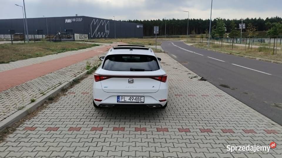 SEAT LEON SPORTSTOURER FR 15 TSI 130 45 PANORAMA Leszno