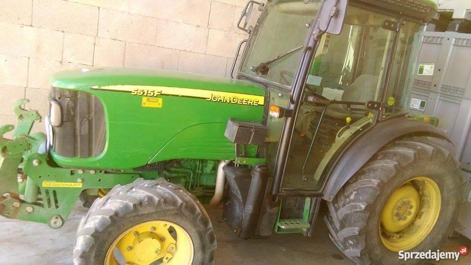 Sprzedam Ciągnik John Deere 5515F