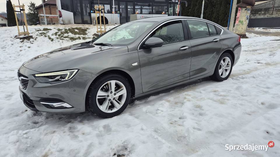 OPEL INSIGNIA 16 136 AUTOMAT serwisie