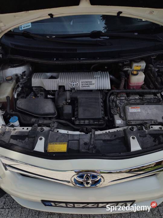 Toyota Auris 18 hybryda Grybów