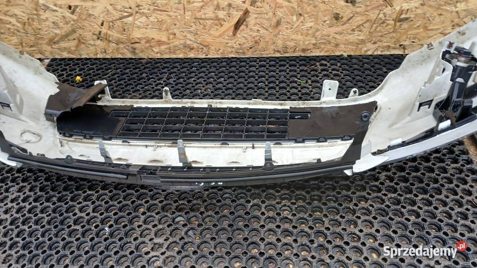 FORD MONDEO Mk4 ZDERZAK PRZÓD 66 HALOGEN