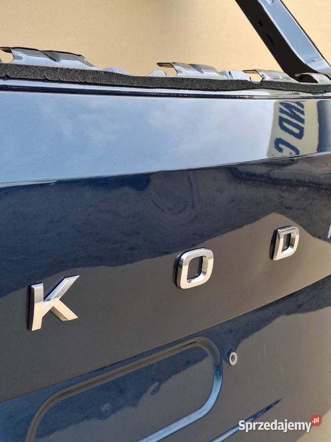 SKODA KAROQ KLAPA BAGAŻNIKA TYŁ TYLNA 57A827159 Bieleń