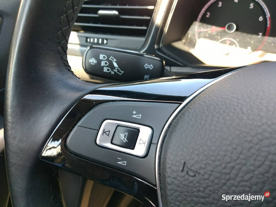 Volkswagen TRoc 10 TSI 110 klimatyzacja czujniki relingi dachowe Tychy