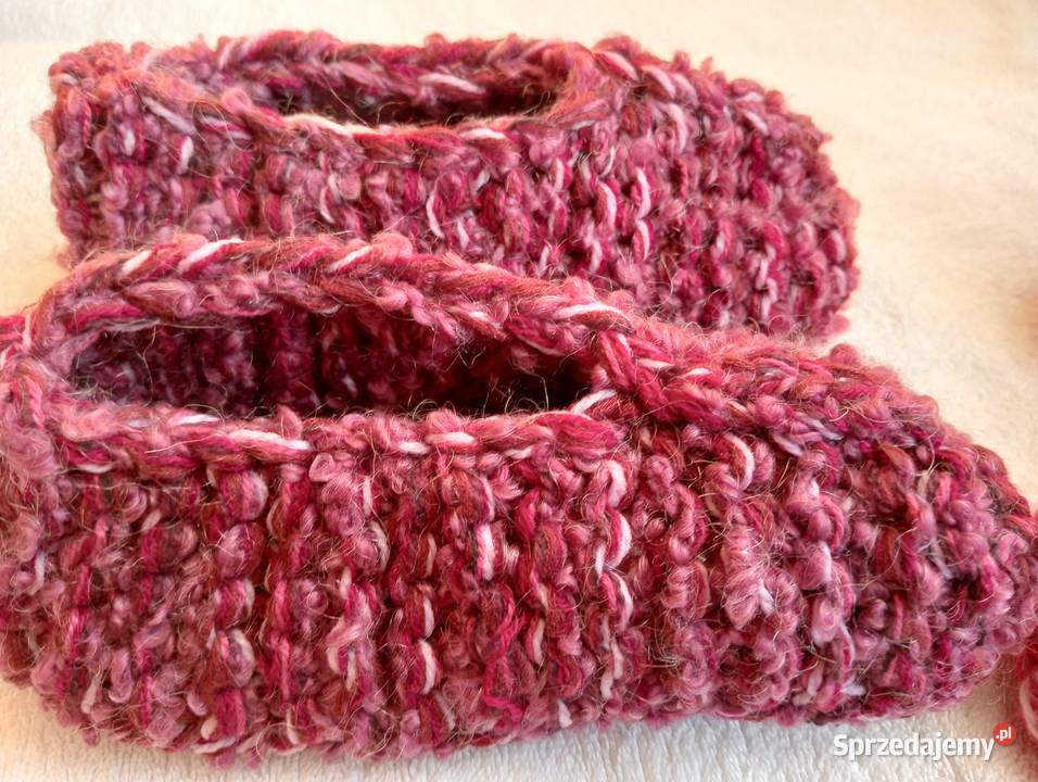 2 pary grubych kapci z włóczki 3640 Złotów