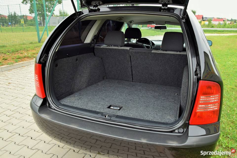PIĘKNA SKODA OCTAVIA 16 102 FULL Z NIEMIEC Kombi Bilcza sprzedam