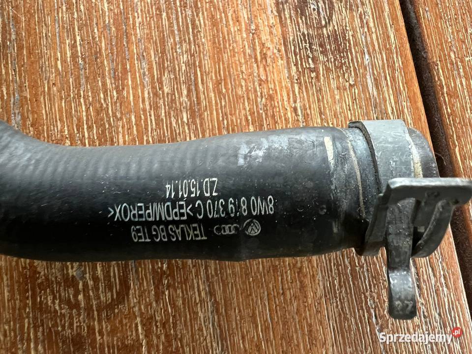 8W0819370C Wąż wody Audi a4 B9