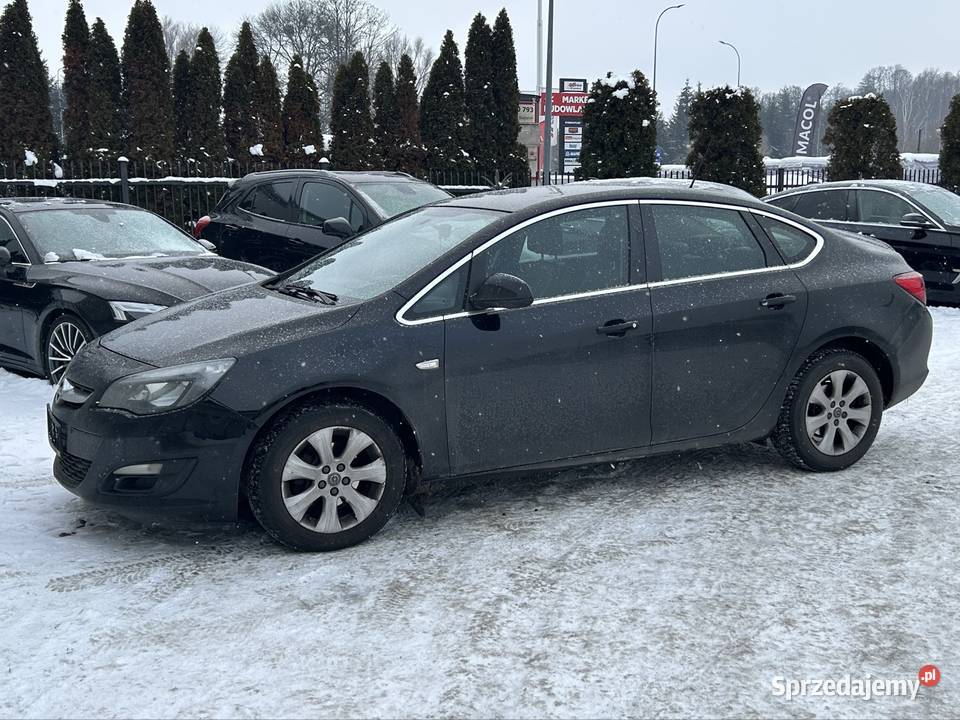 OPEL ASTRA J 14T GAZ LIFT 2017 grudzień 139km Białystok