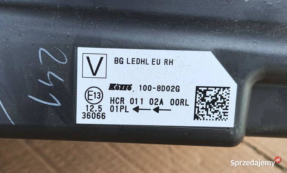NISSAN QASHQAI J12 FULL LED LAMPA PRAWA PRZÓD osobowe Lampy przednie