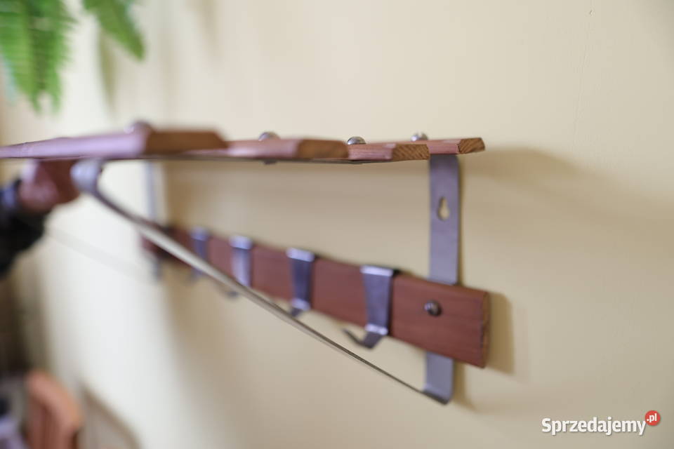 Półka na ścianę z wieszakami drewniane listwy 66 Stąporków
