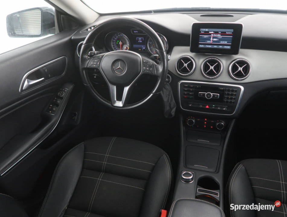 Mercedes CLA 200 sprzedam