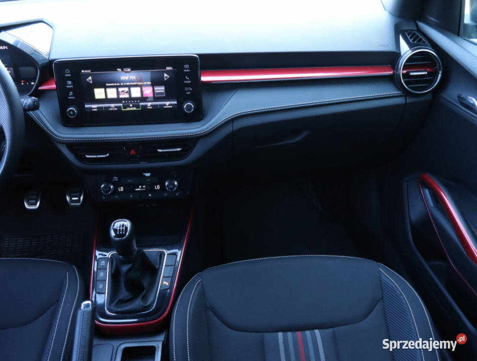 Skoda Fabia 10 TSI przyciemniane szyby Motoryzacja