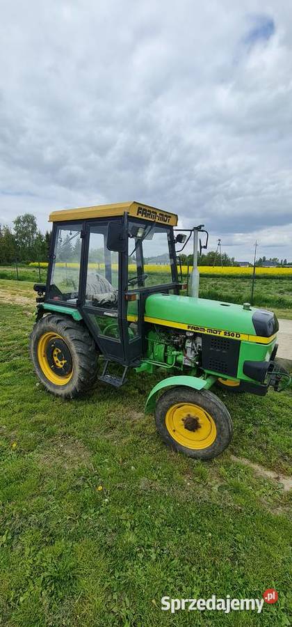 Ciągnik traktor Farmot 250d 1996 2000 mth Minkowice-Kolonia