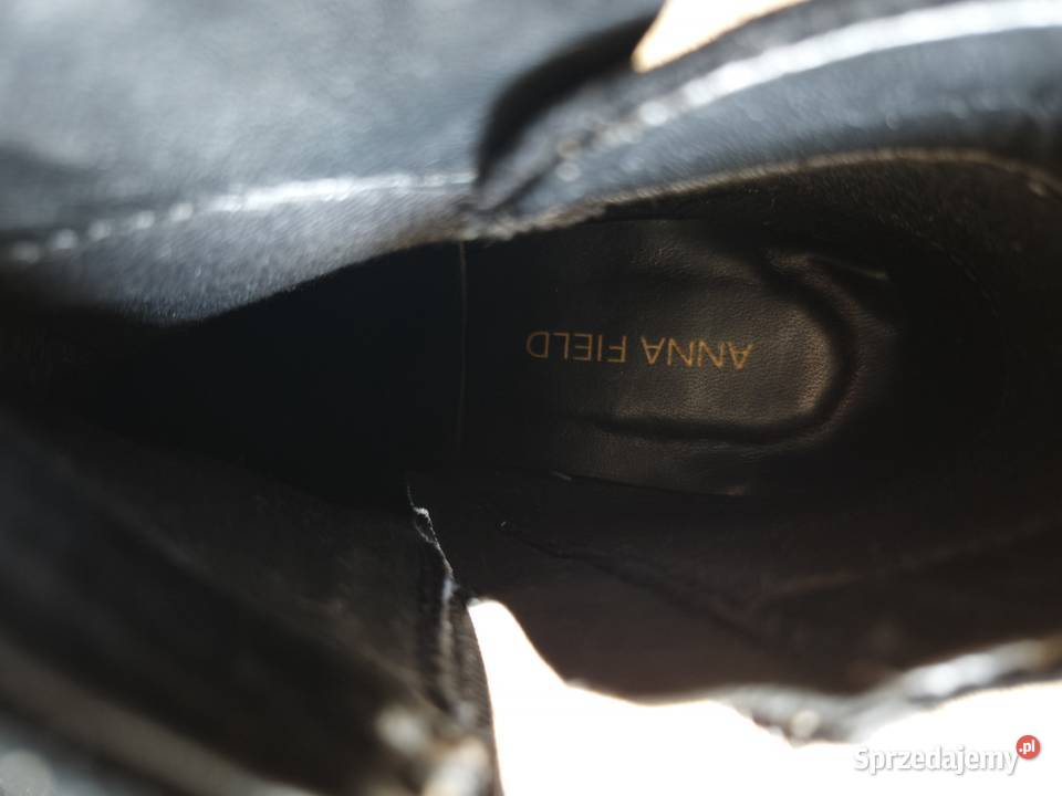 Czarne buty sztyblety inna Warszawa