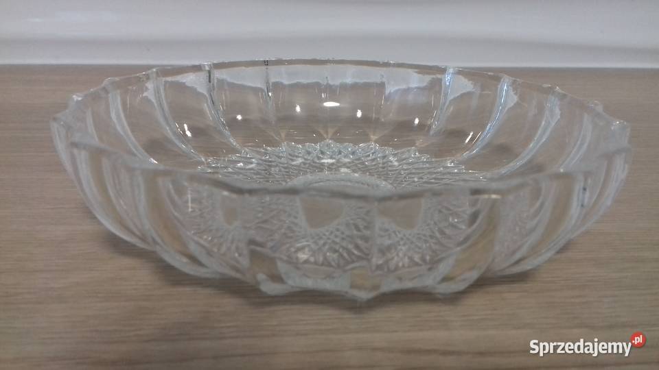 Salaterka szklana średnia do sprzedania przezroczysty