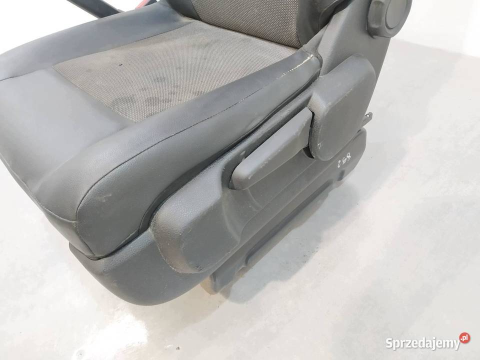FOTELE LEWA KIEROWCY EXPERT Toyota ProAce II Fotele i kanapy