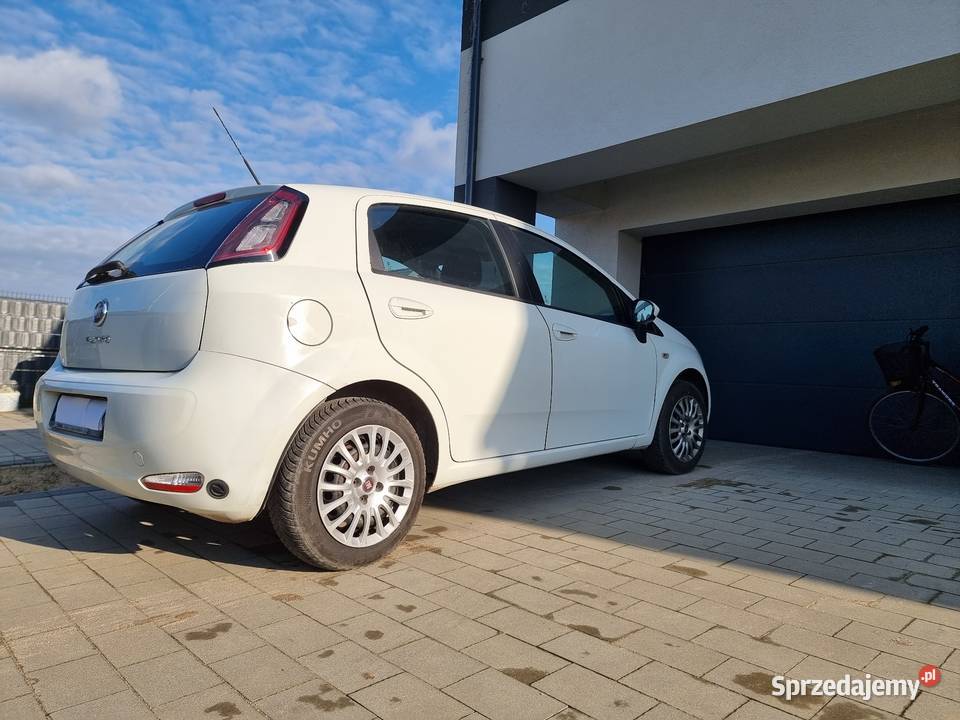 Fiat Punto 2014 1.4 gaz zarej.5-drzwi klima salon PL okazja