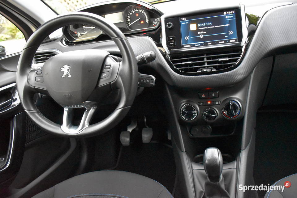 Peugeot 208 I LIFT SIGNATURE HDi 67155 5drzwi tempomat Zduńska Wola