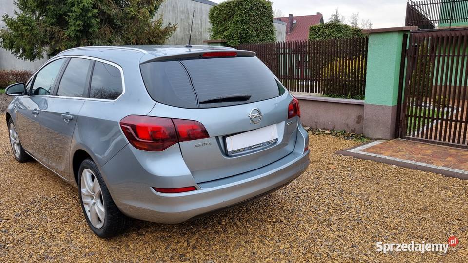 Opel Astra J Kombi 17 CDTI 2011r Stan VAT marża Astra śląskie Częstochowa