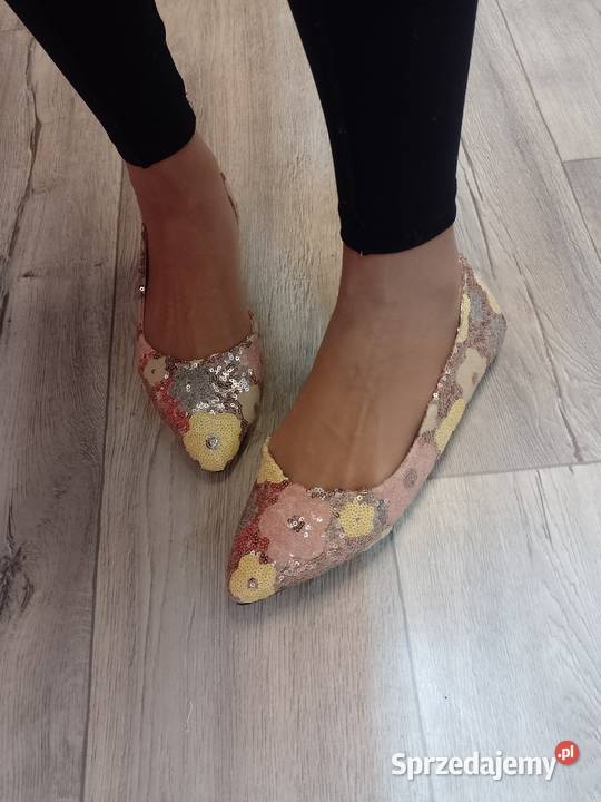 42 Bogato zdobione baleriny wieczorowe na lato Kraków