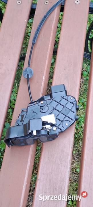 Ford kuga1 zamek prawych przednich dzwi Europa Kielce