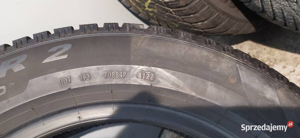 Opony zimowe Pirelli 20560 r16 Krosno sprzedam