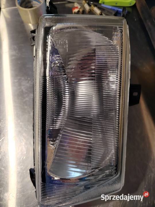 Lampa reflektor prawy Depo do Seat osobowe Legnica