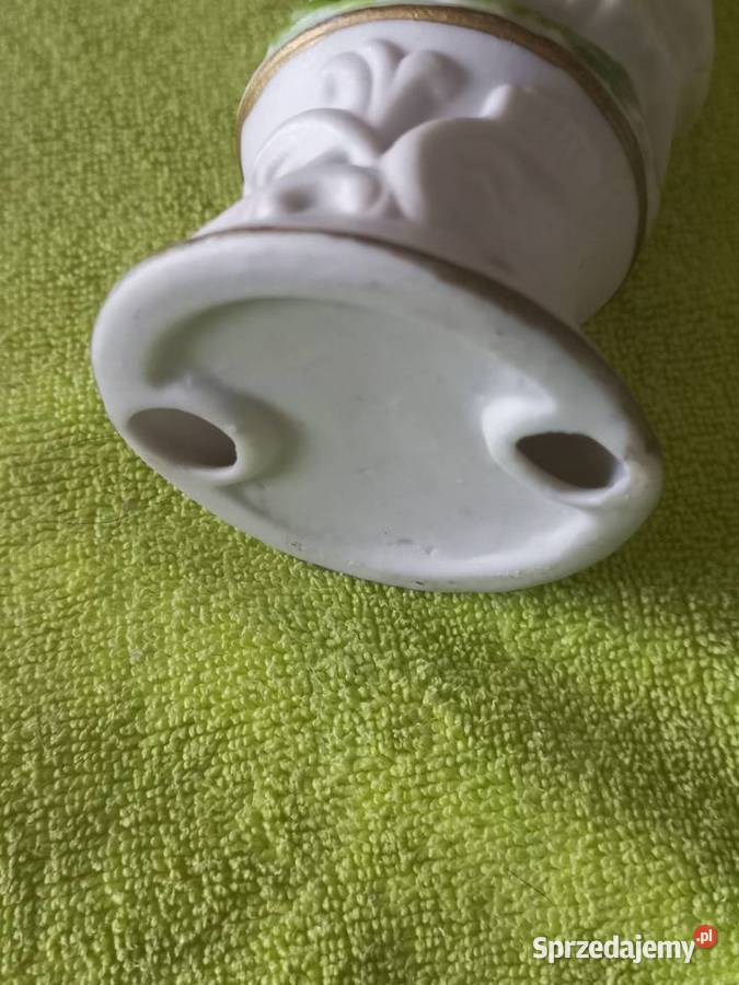 Figurka kobieta porcelana biskwitowa