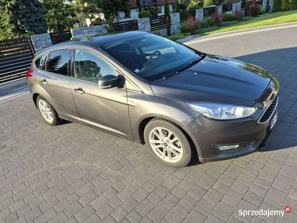 Ford Focus 15tdci navi bezwypadkowy alufegi pdc wielofunkcyjna kierownica