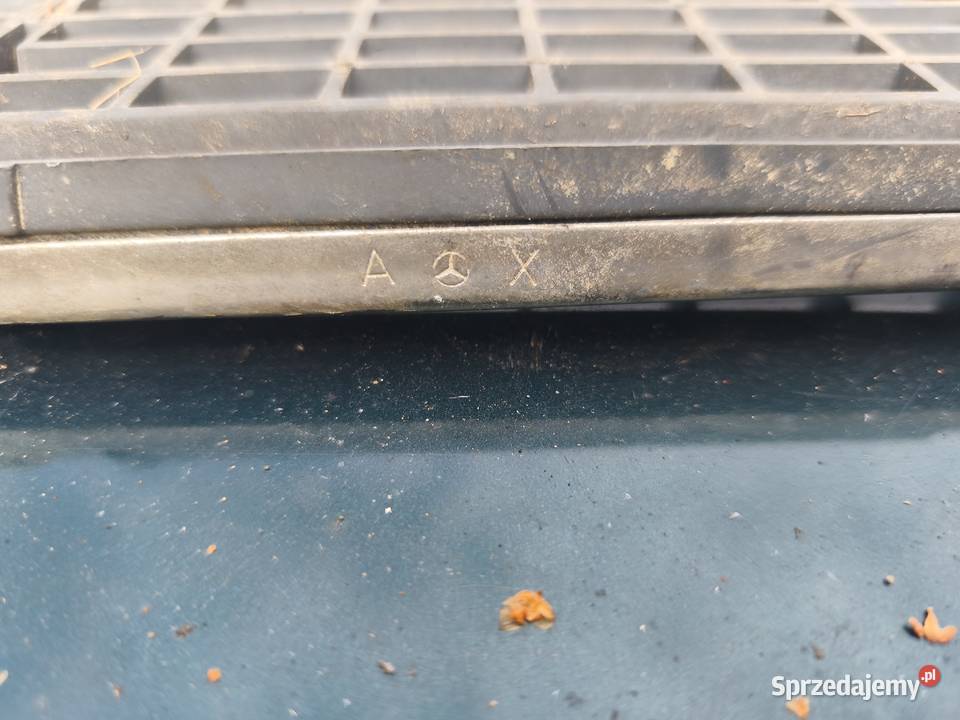 Atrapa chłodnicy grill Mercedes W210 S210 osobowe Kamień Pomorski