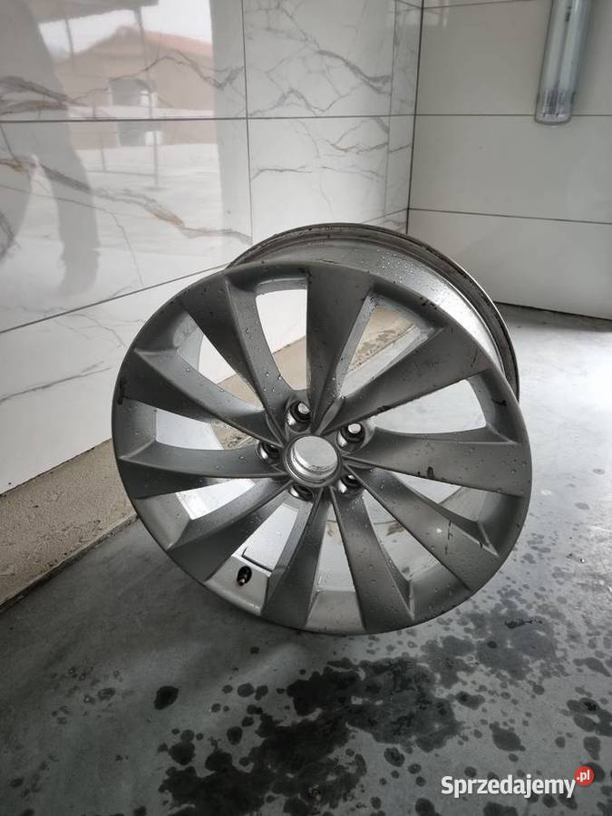 Orginalna felga aluminiowa VW Passata CC Lechów